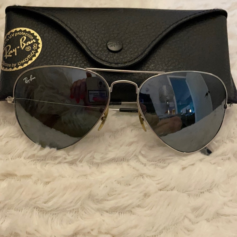 Ray Ban aviator sunglasses silver mirrored aviator